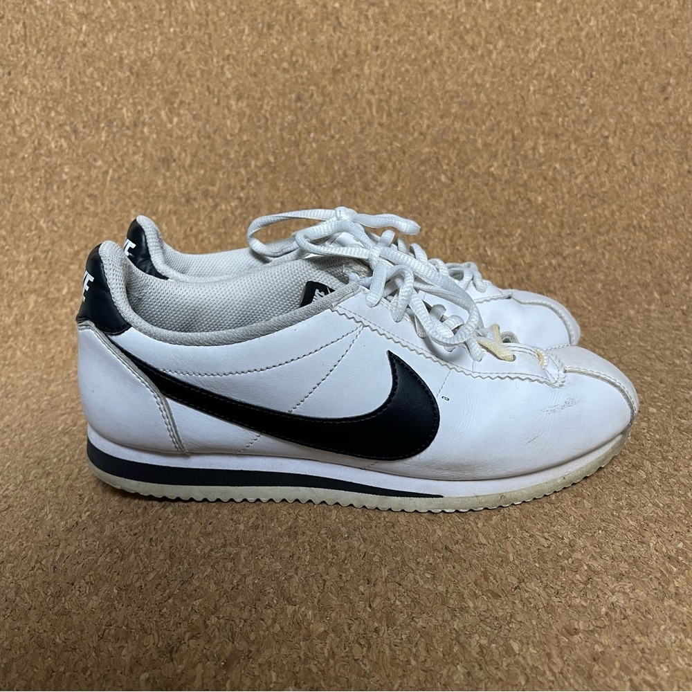 Nike Cortez  White and Black